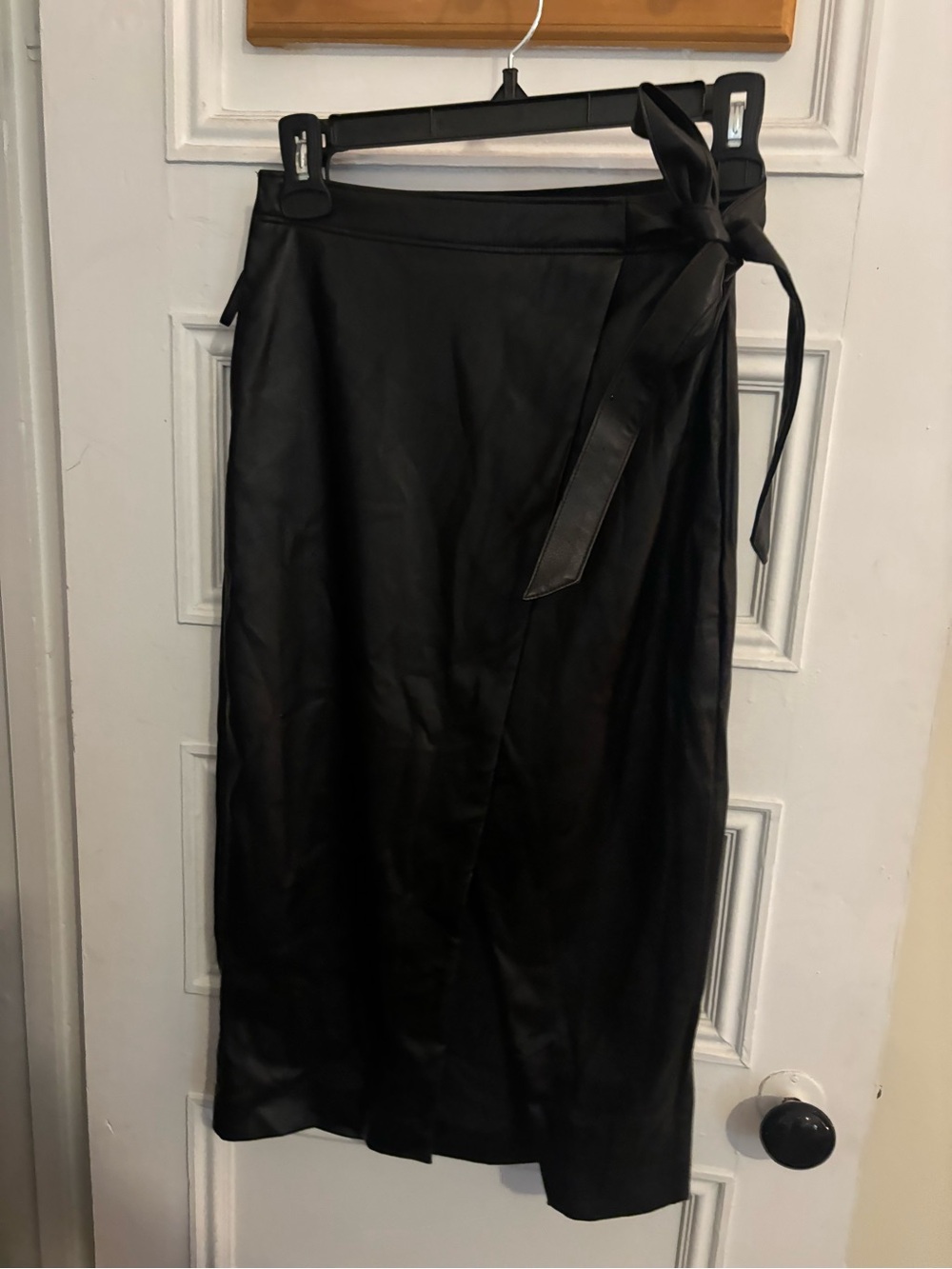 Aritzia Babaton Black Faux-Leather Skirt